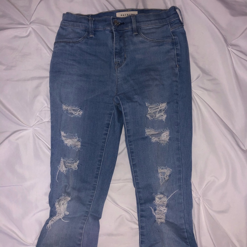 light wash skinny jean
